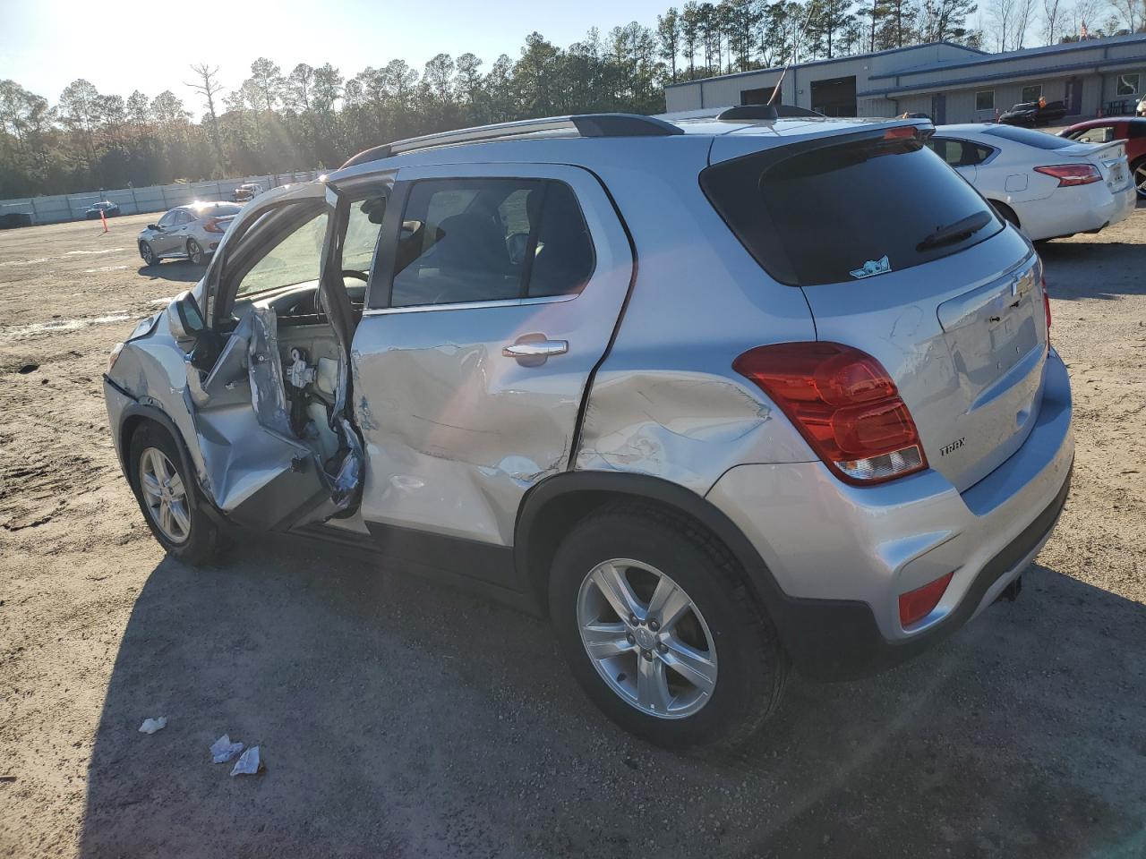 2019 CHEVROLET TRAX 1LT - Фото 2