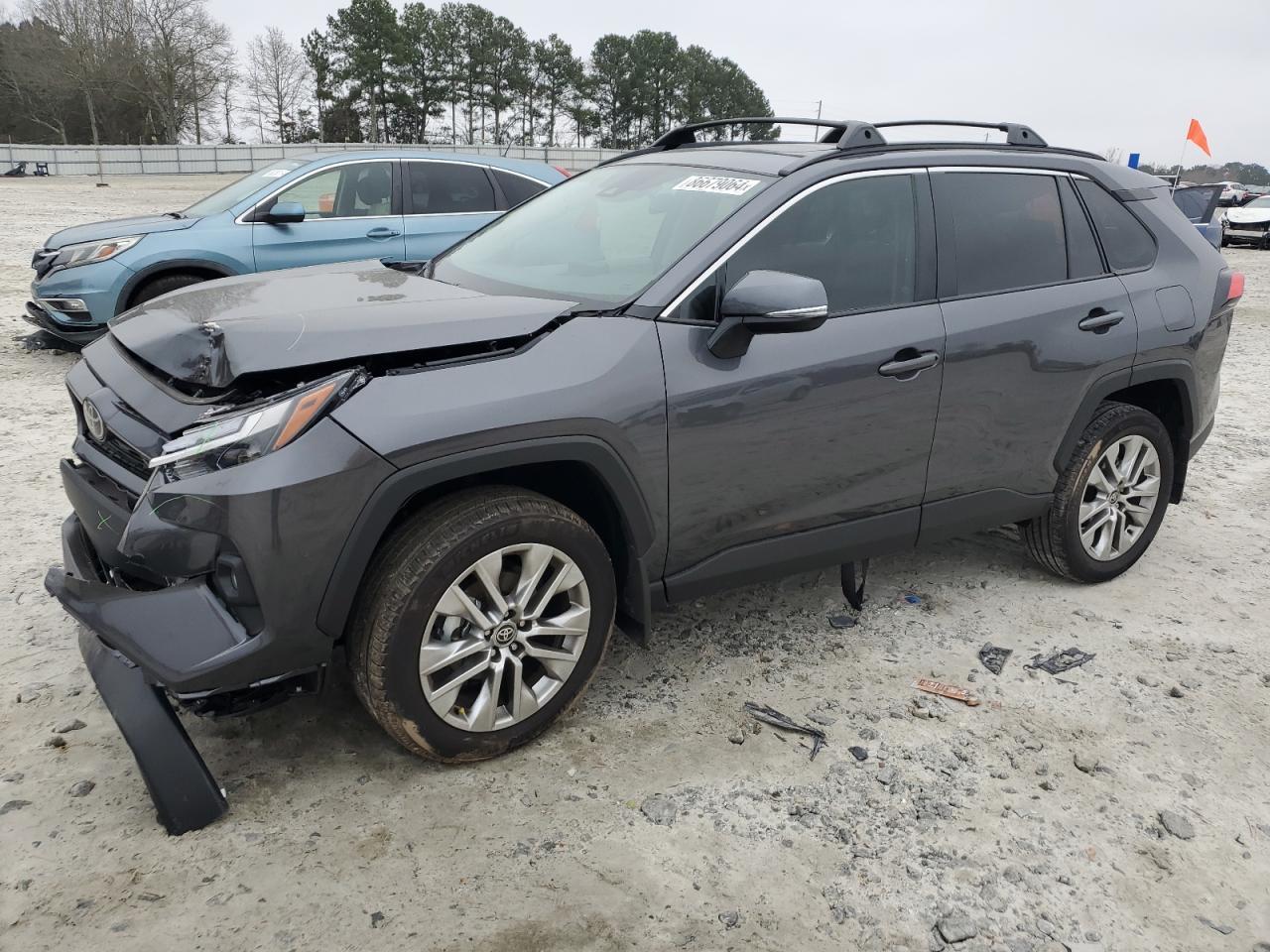 2024 TOYOTA RAV4 XLE P