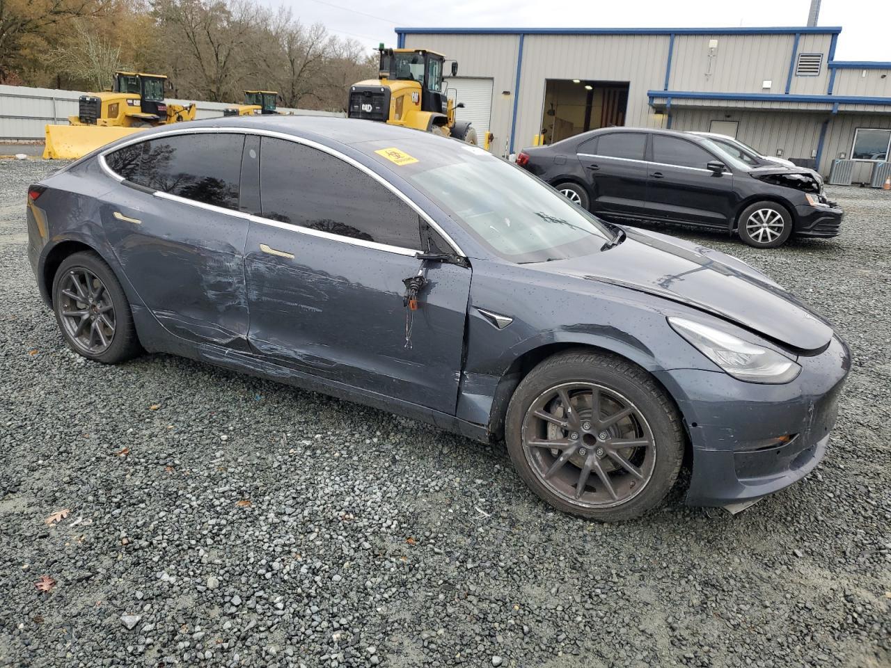 2019 TESLA MODEL 3 - Image 4