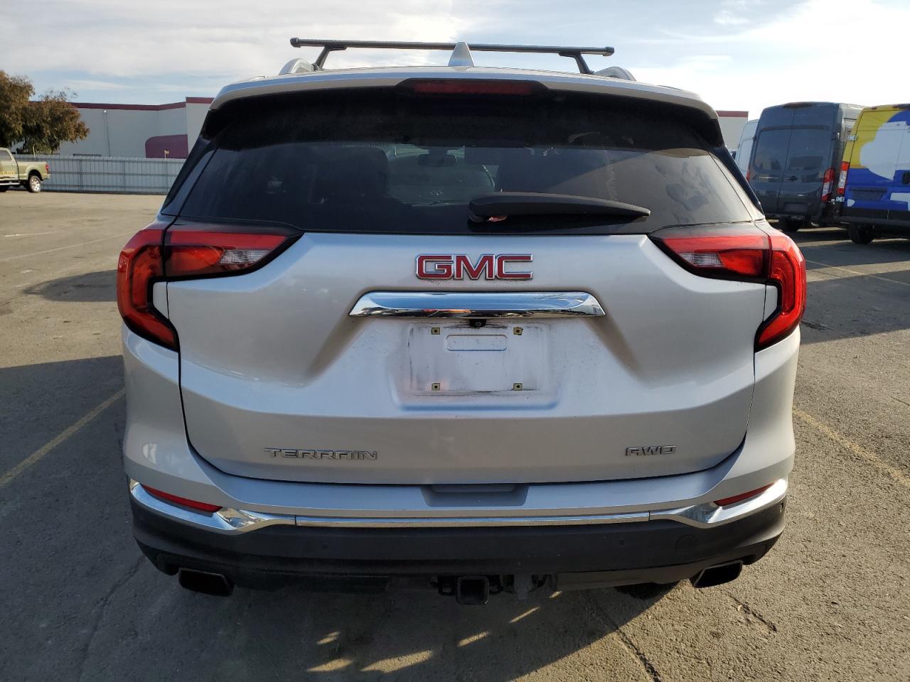 2019 GMC TERRAIN SL - Фото 6