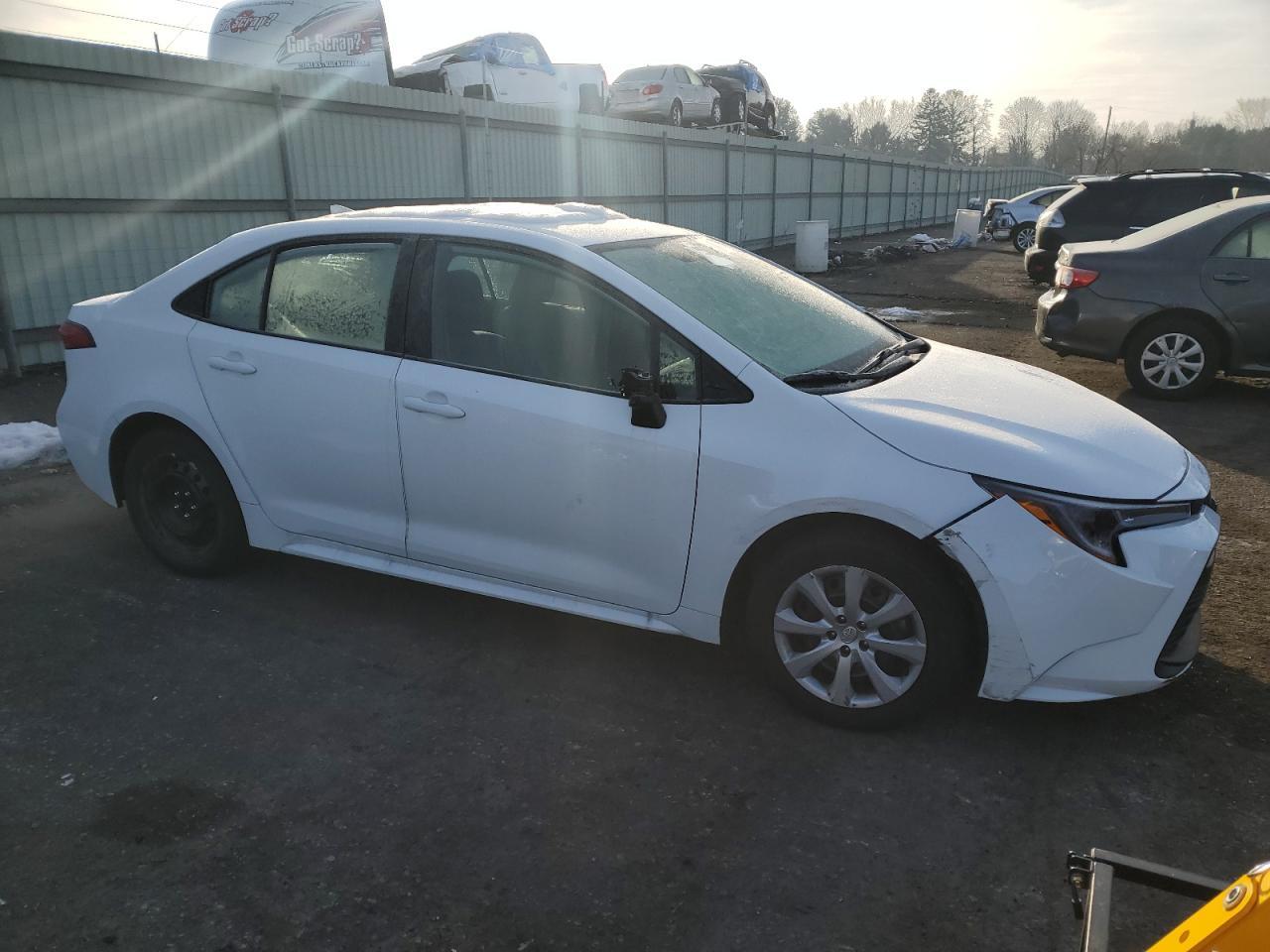 2025 TOYOTA COROLLA LE - Фото 4