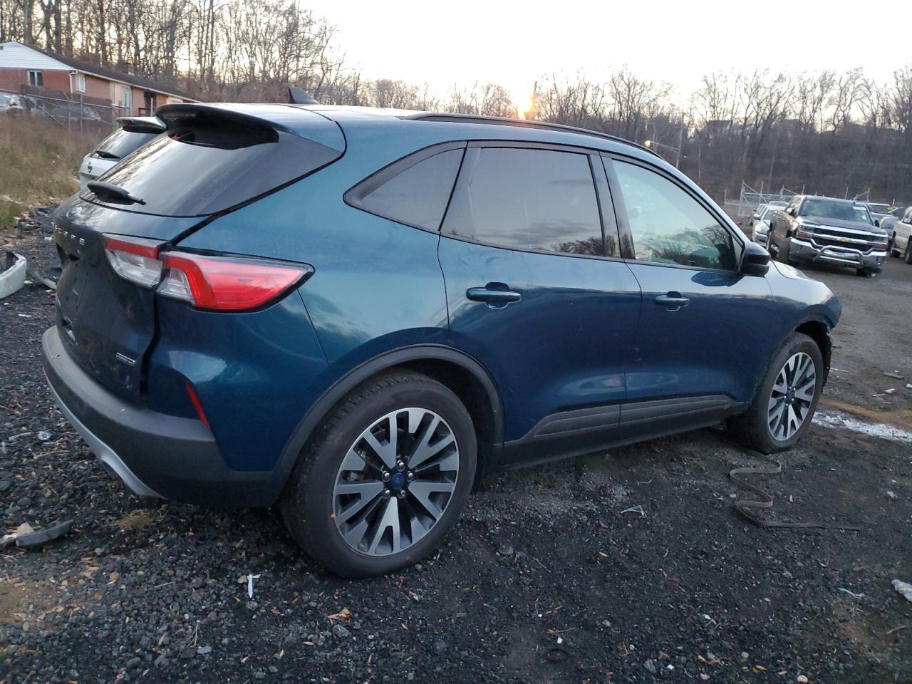 2020 FORD ESCAPE SE - Фото 3