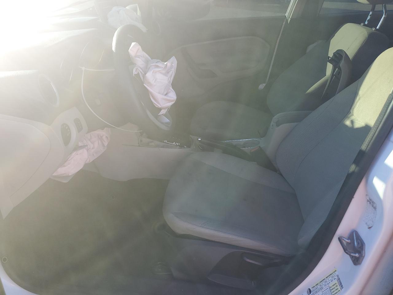 2019 FORD FIESTA SE - Image 7