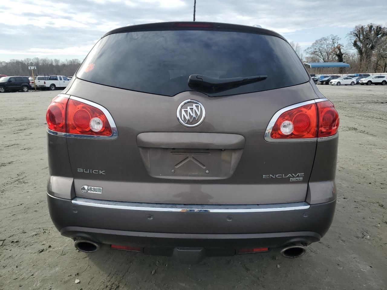 2011 BUICK ENCLAVE CX - Image 6