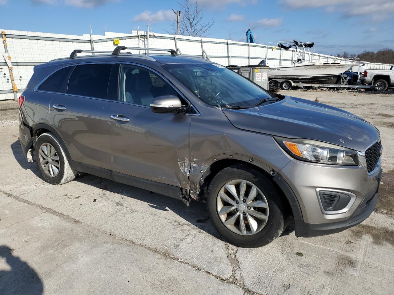 2016 KIA SORENTO LX - Image 4