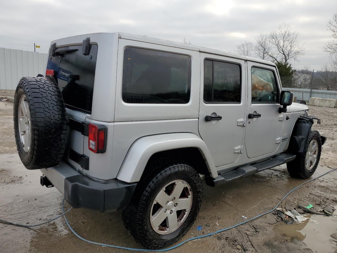 2012 JEEP WRANGLER U - Image 3