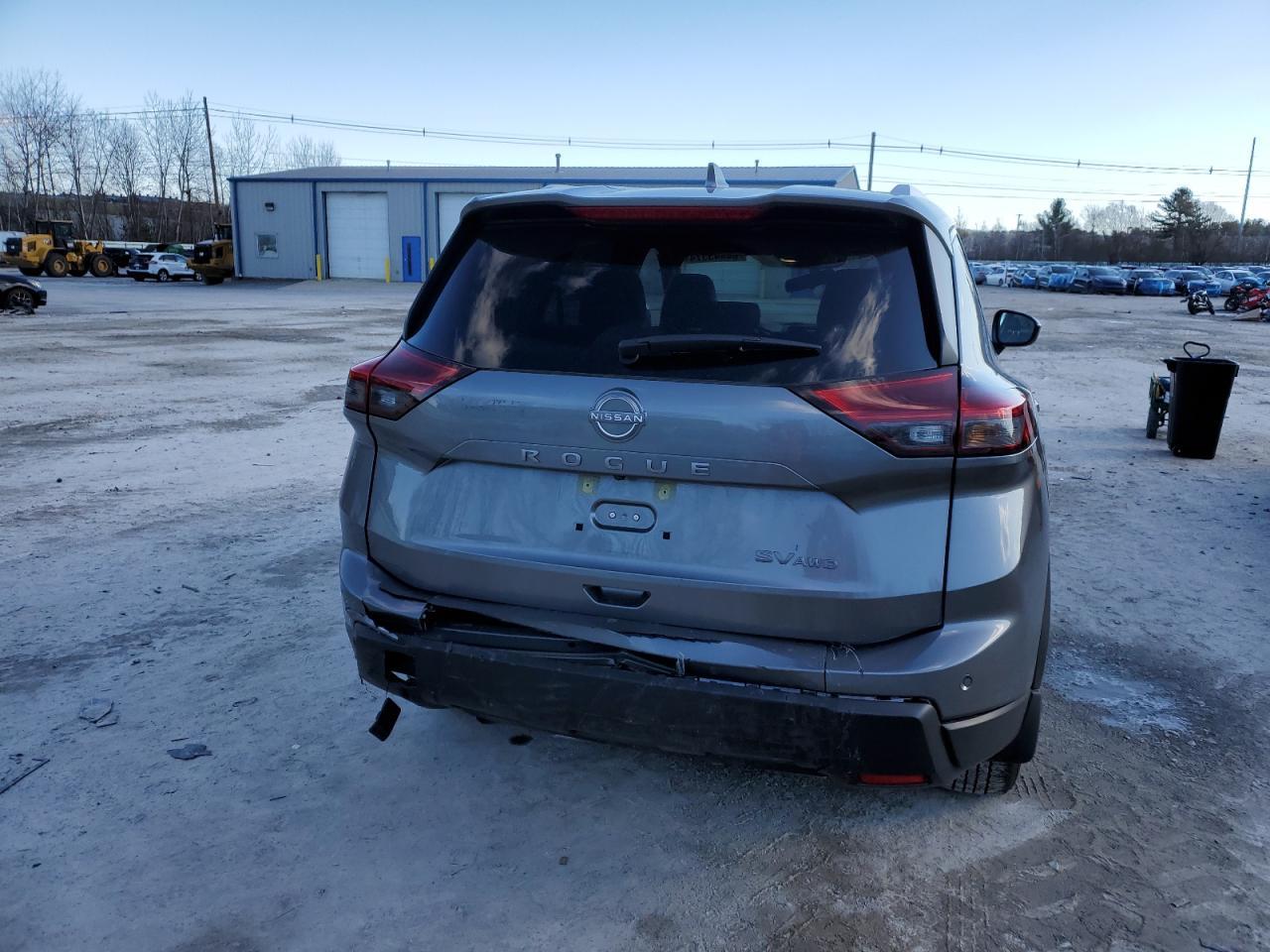 2024 NISSAN ROGUE SV - Image 6
