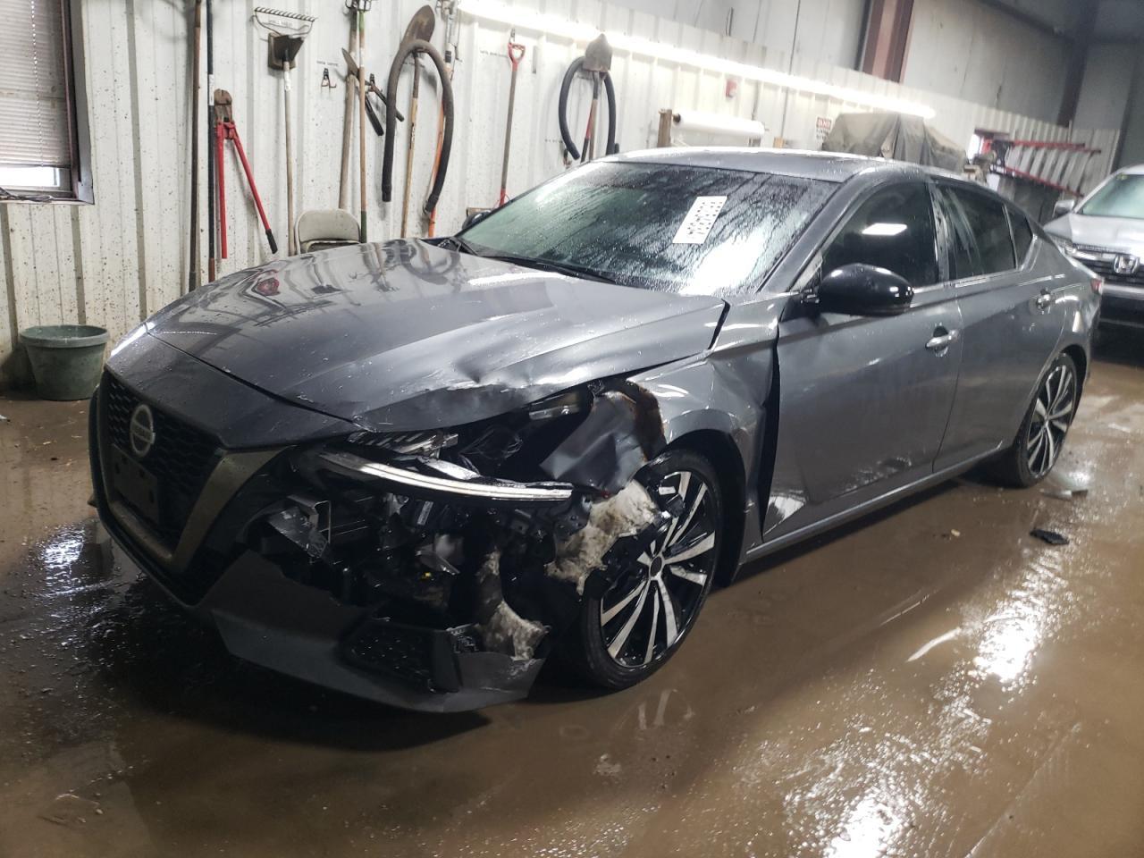 2021 NISSAN ALTIMA SR