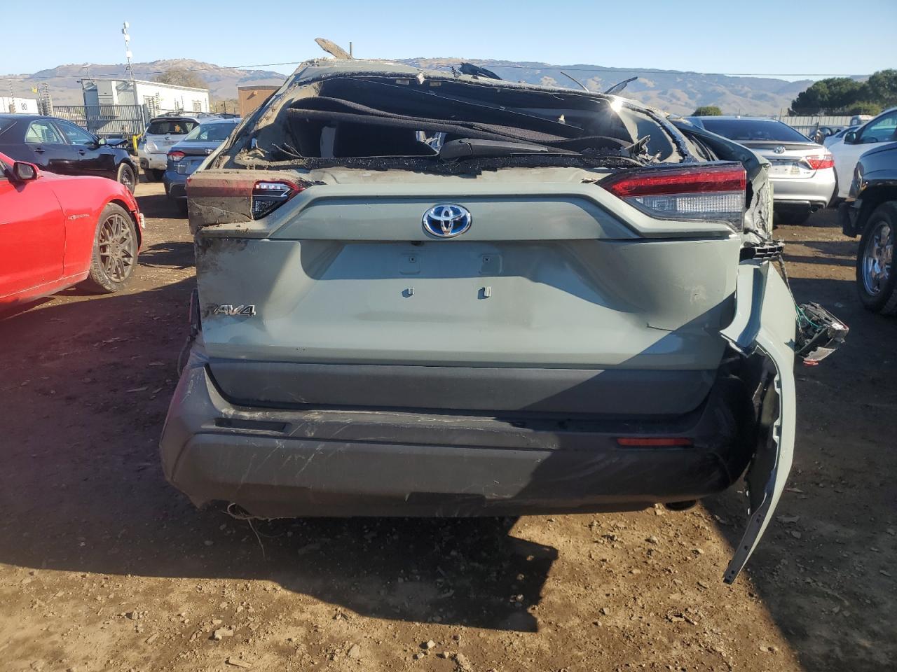 2020 TOYOTA RAV4 XLE - Фото 6