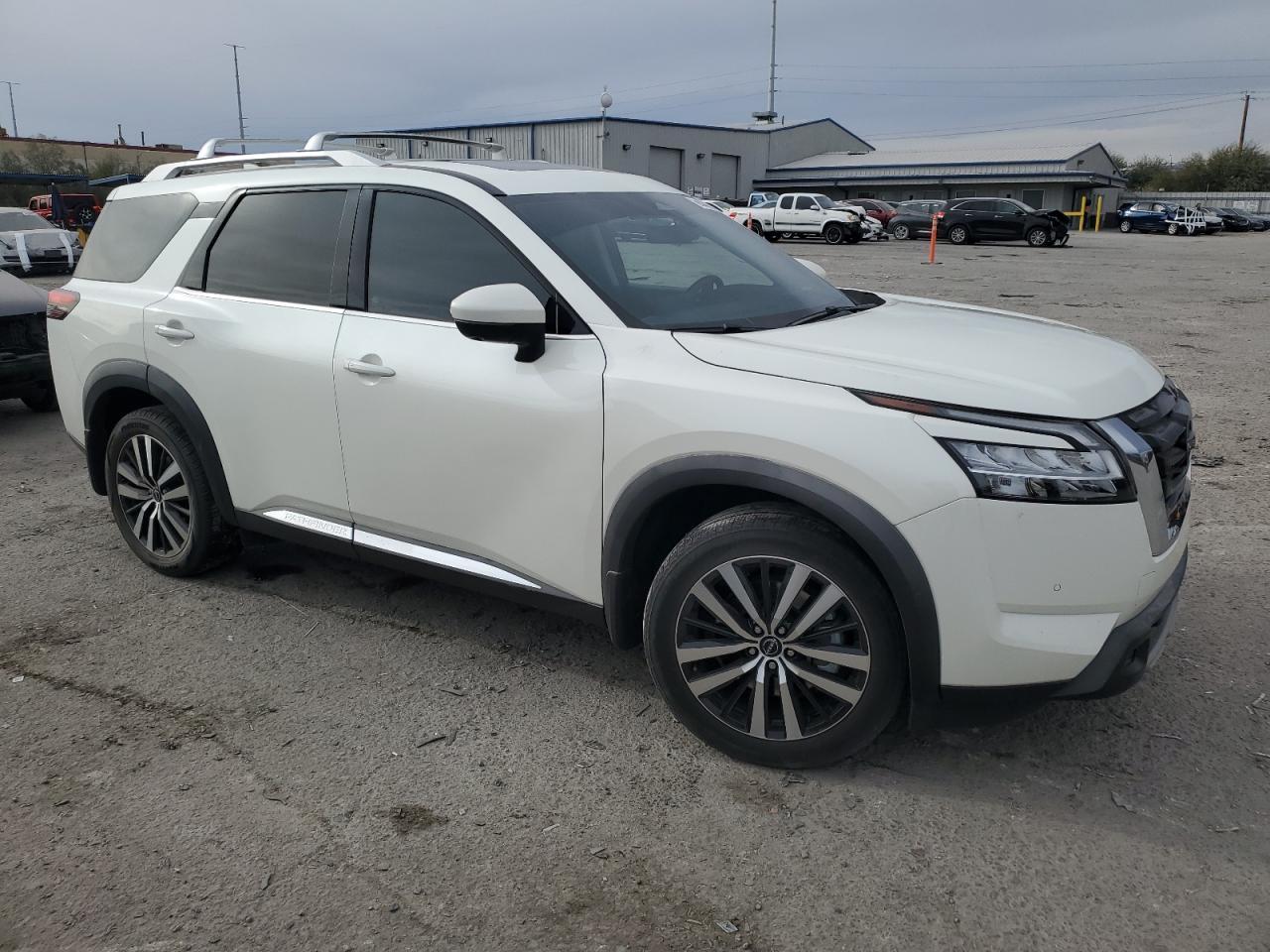 2023 NISSAN PATHFINDER - Image 4