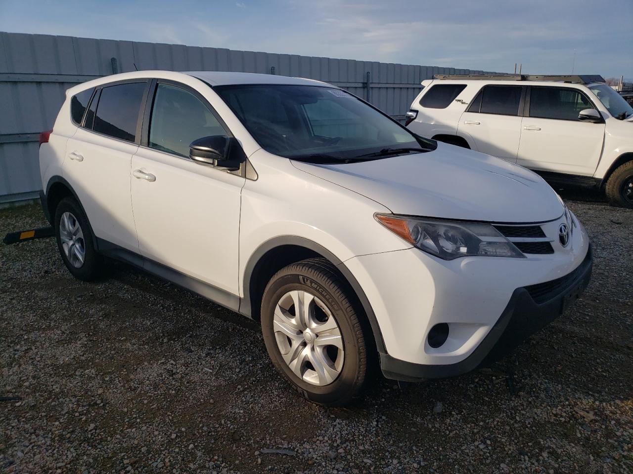 2015 TOYOTA RAV4 LE - Image 4