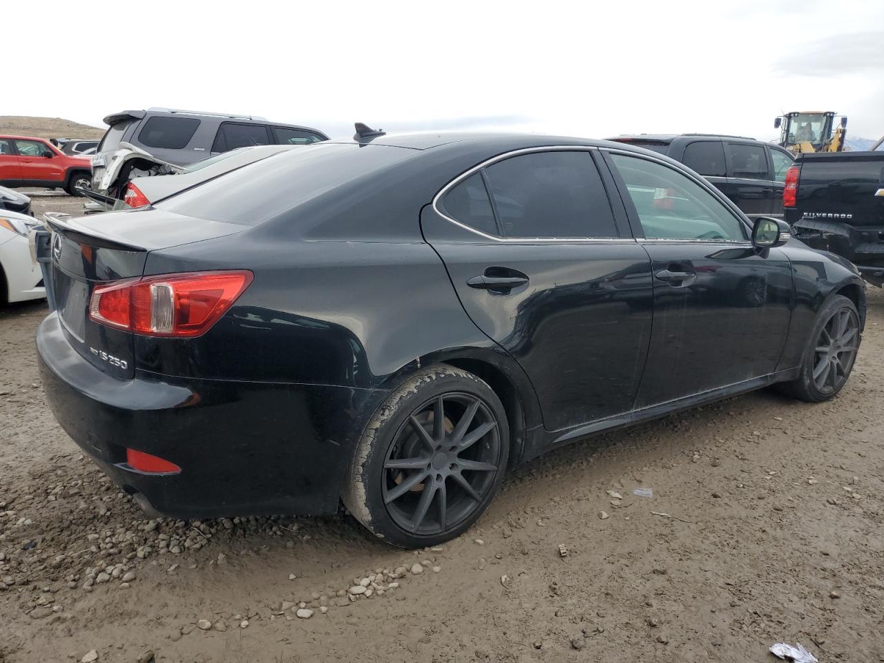 2011 LEXUS IS 250 - Image 3