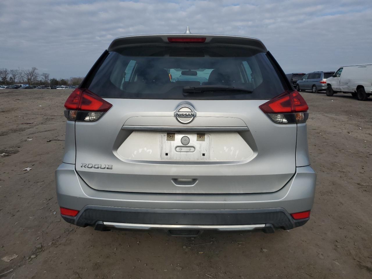 2018 NISSAN ROGUE S - Фото 6