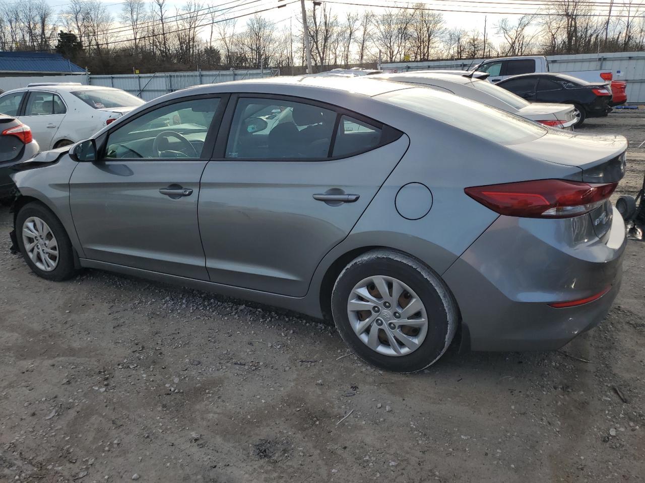 2018 HYUNDAI ELANTRA SE - Фото 2