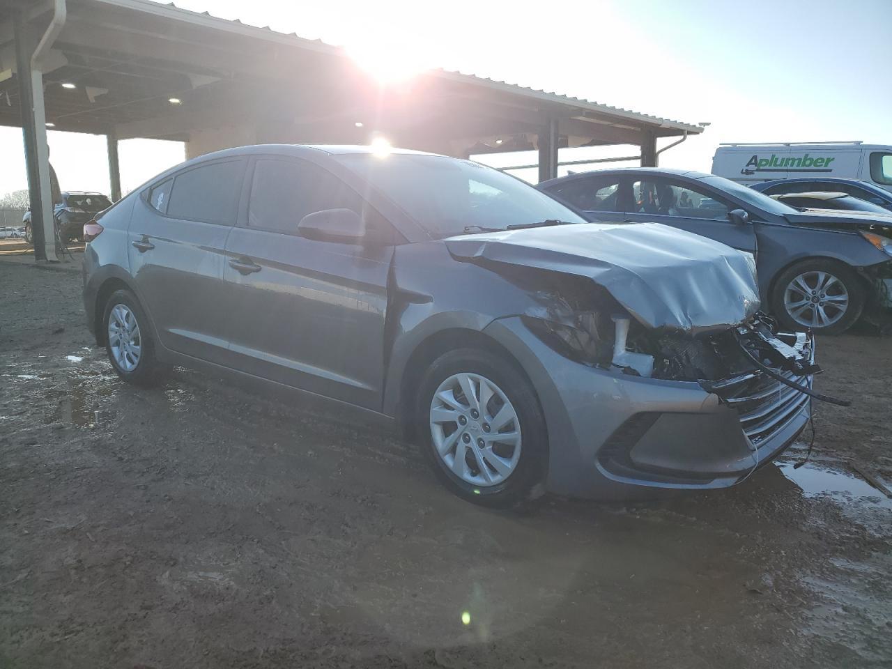 2018 HYUNDAI ELANTRA SE - Фото 4