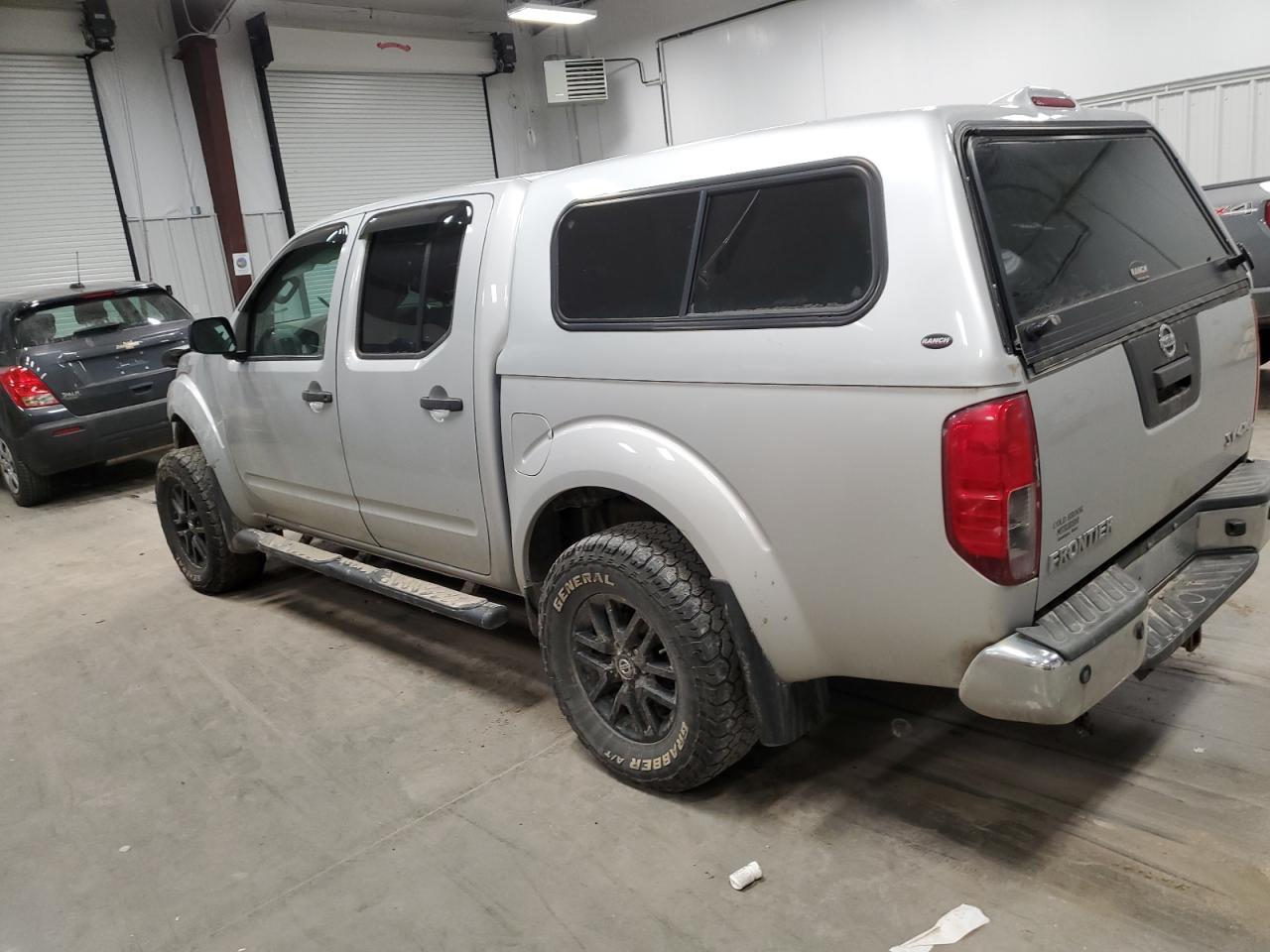 2016 NISSAN FRONTIER S - Фото 2
