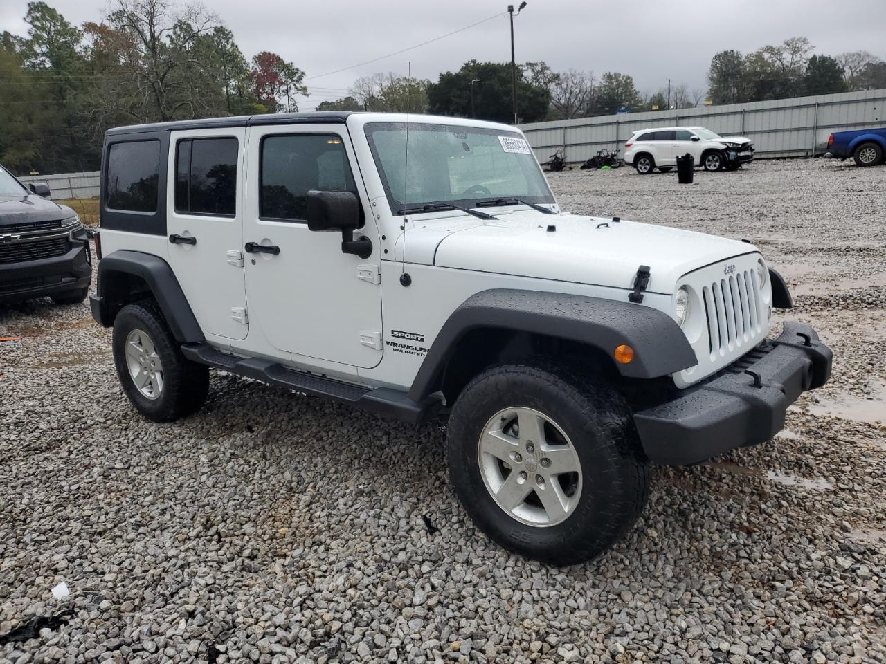 2017 JEEP WRANGLER U - Image 4