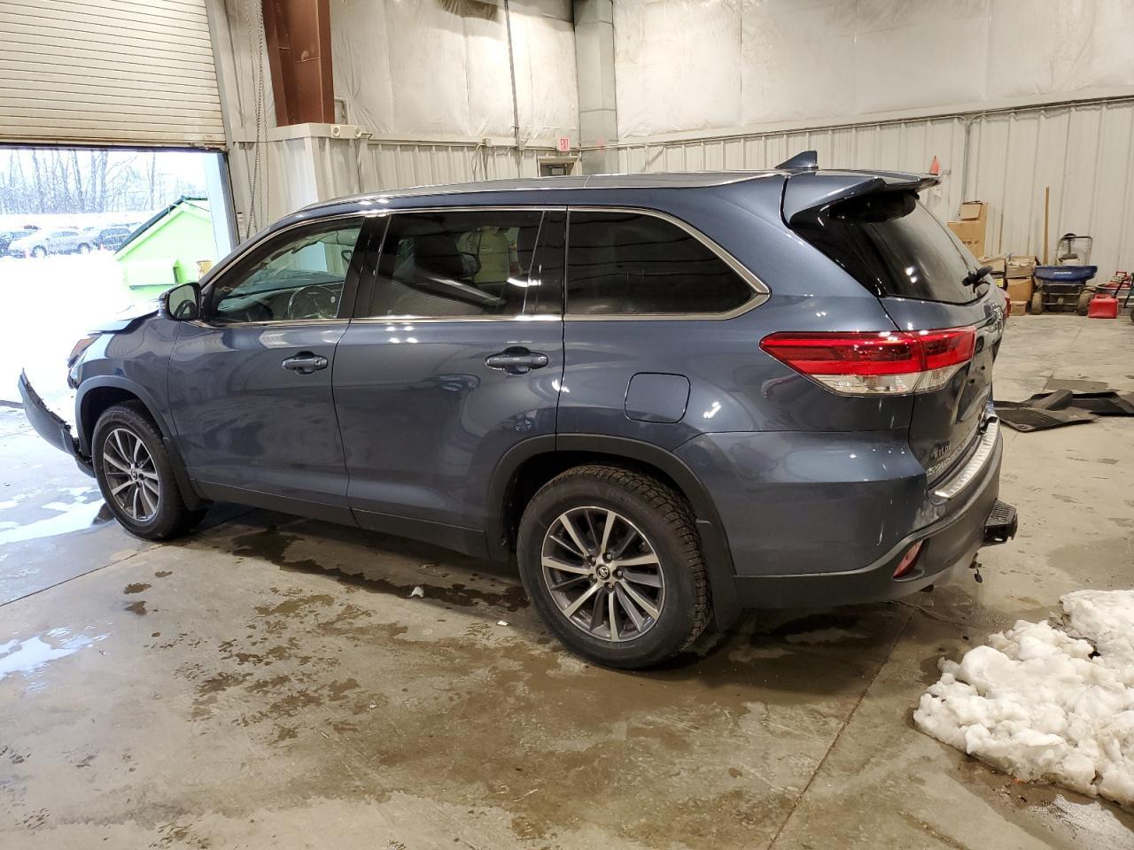 2019 TOYOTA HIGHLANDER - Image 2