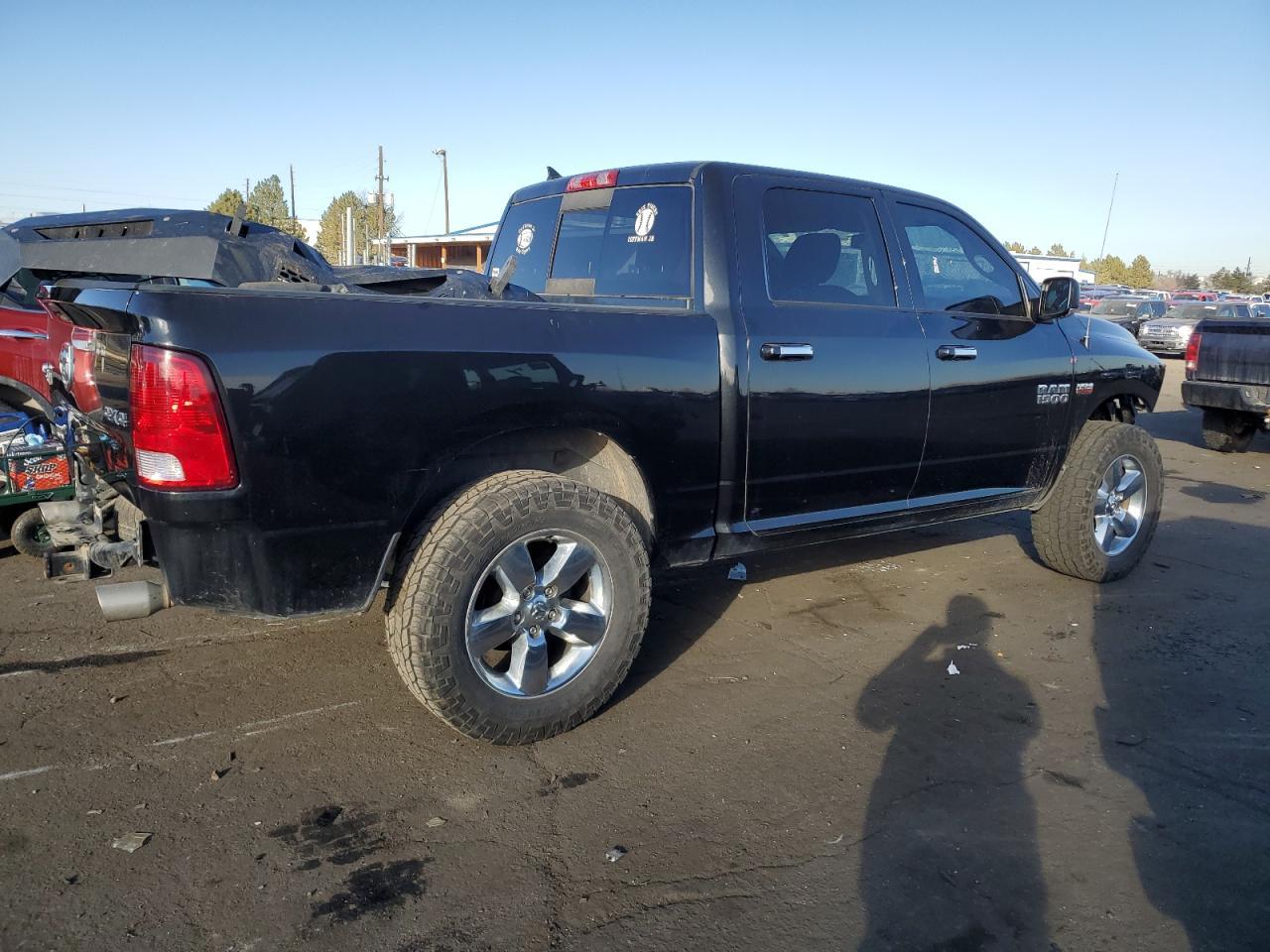 2017 RAM 1500 SLT - Image 3