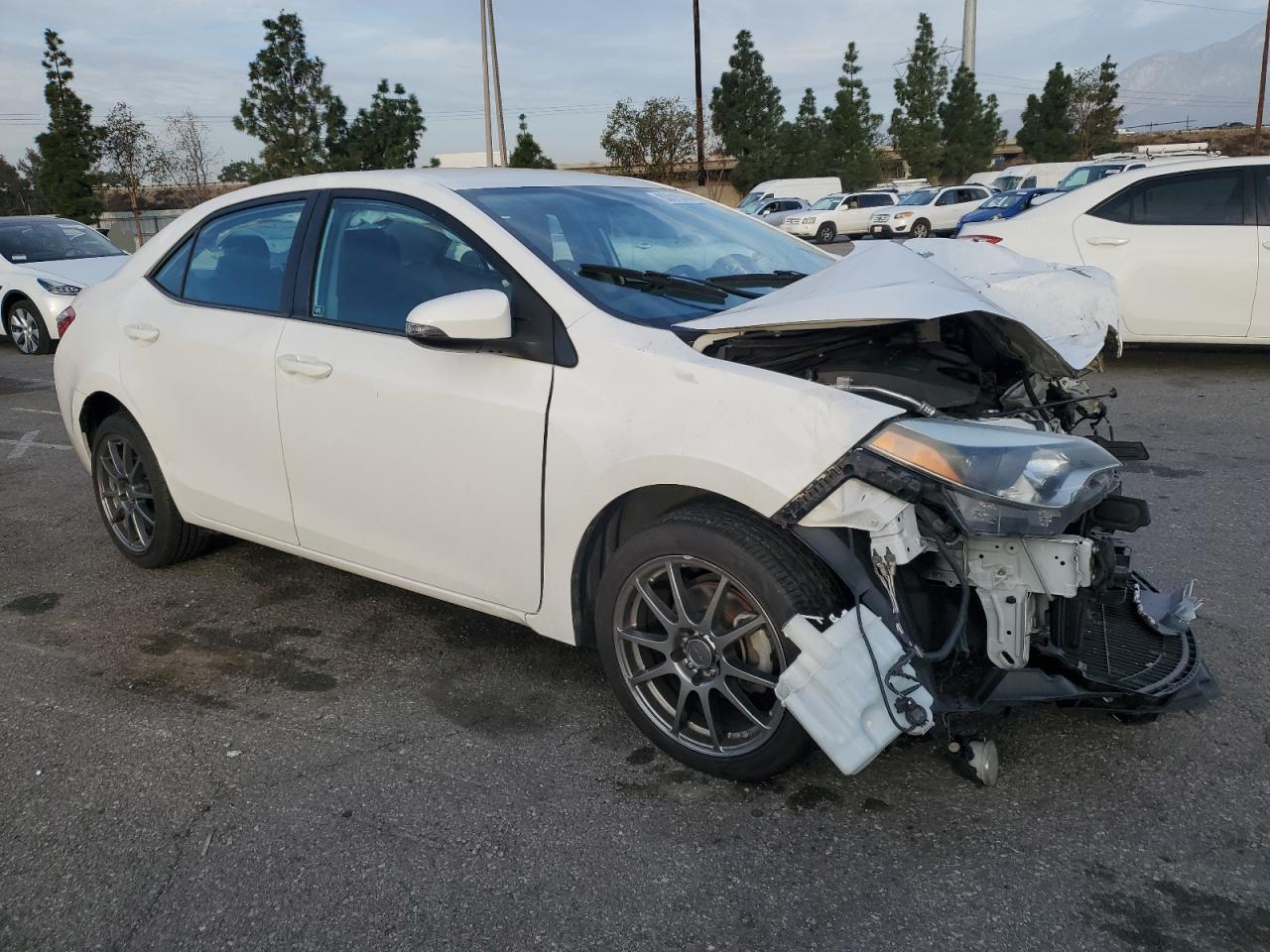 2015 TOYOTA COROLLA L - Image 4