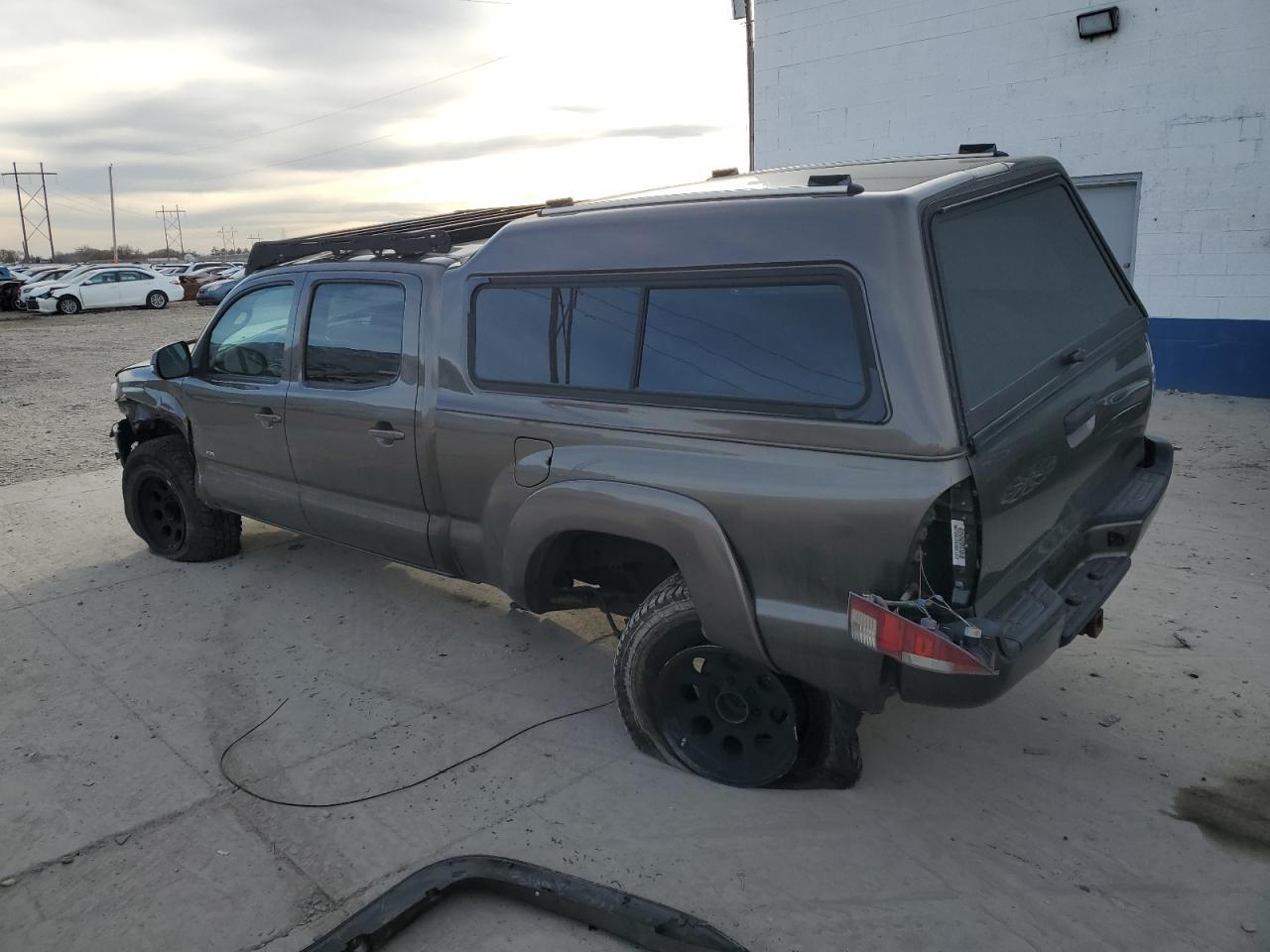 2013 TOYOTA TACOMA DOU - Image 2