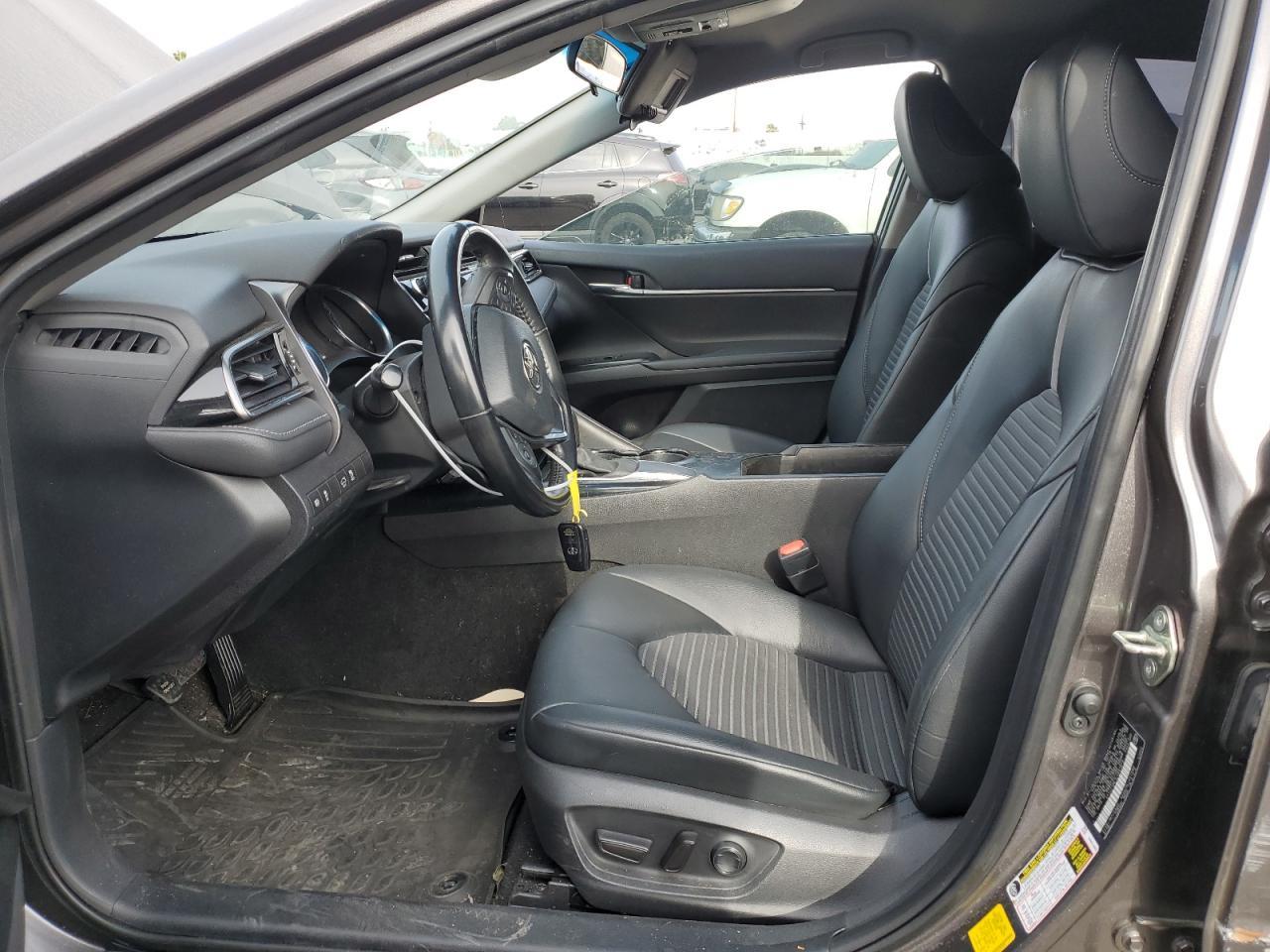 2020 TOYOTA CAMRY SE - Image 7