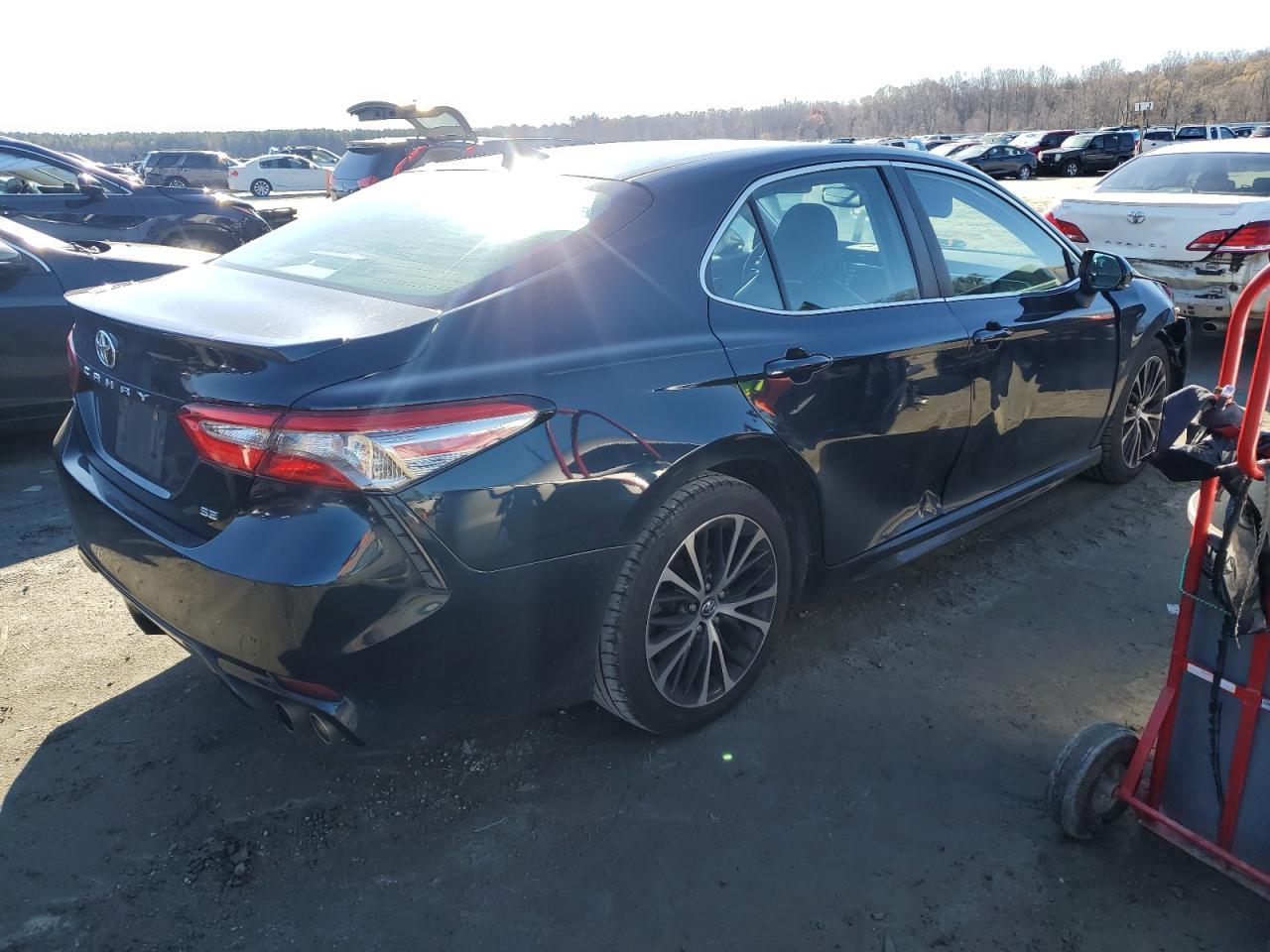 2018 TOYOTA CAMRY L - Image 3