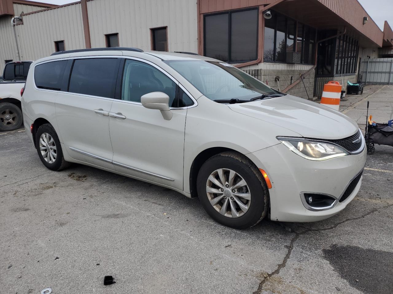 2017 CHRYSLER PACIFICA T - Фото 4