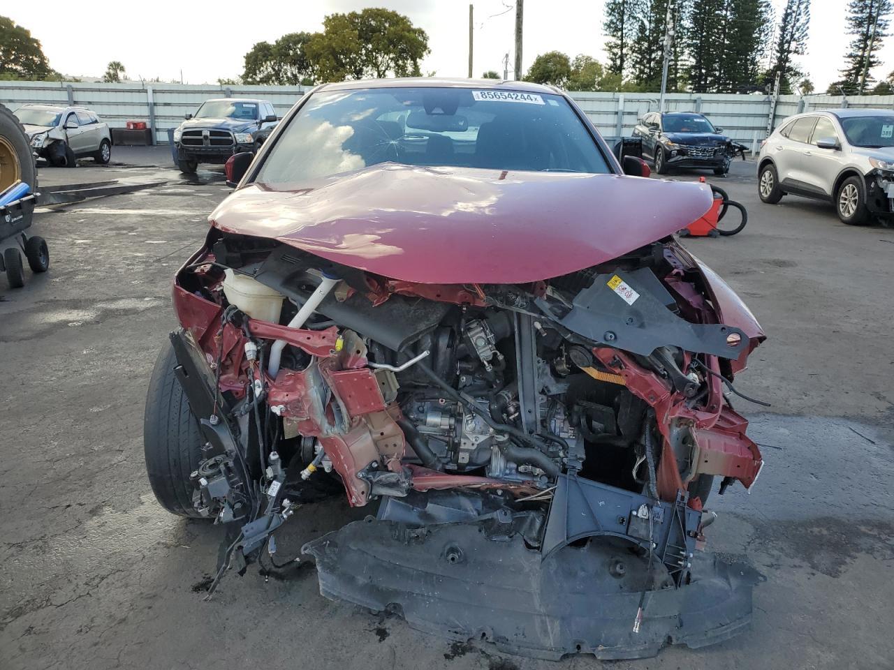 2019 TOYOTA C-HR XLE - Image 5