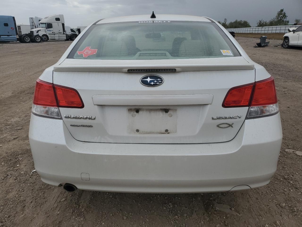 2011 SUBARU LEGACY 2.5 - Image 6