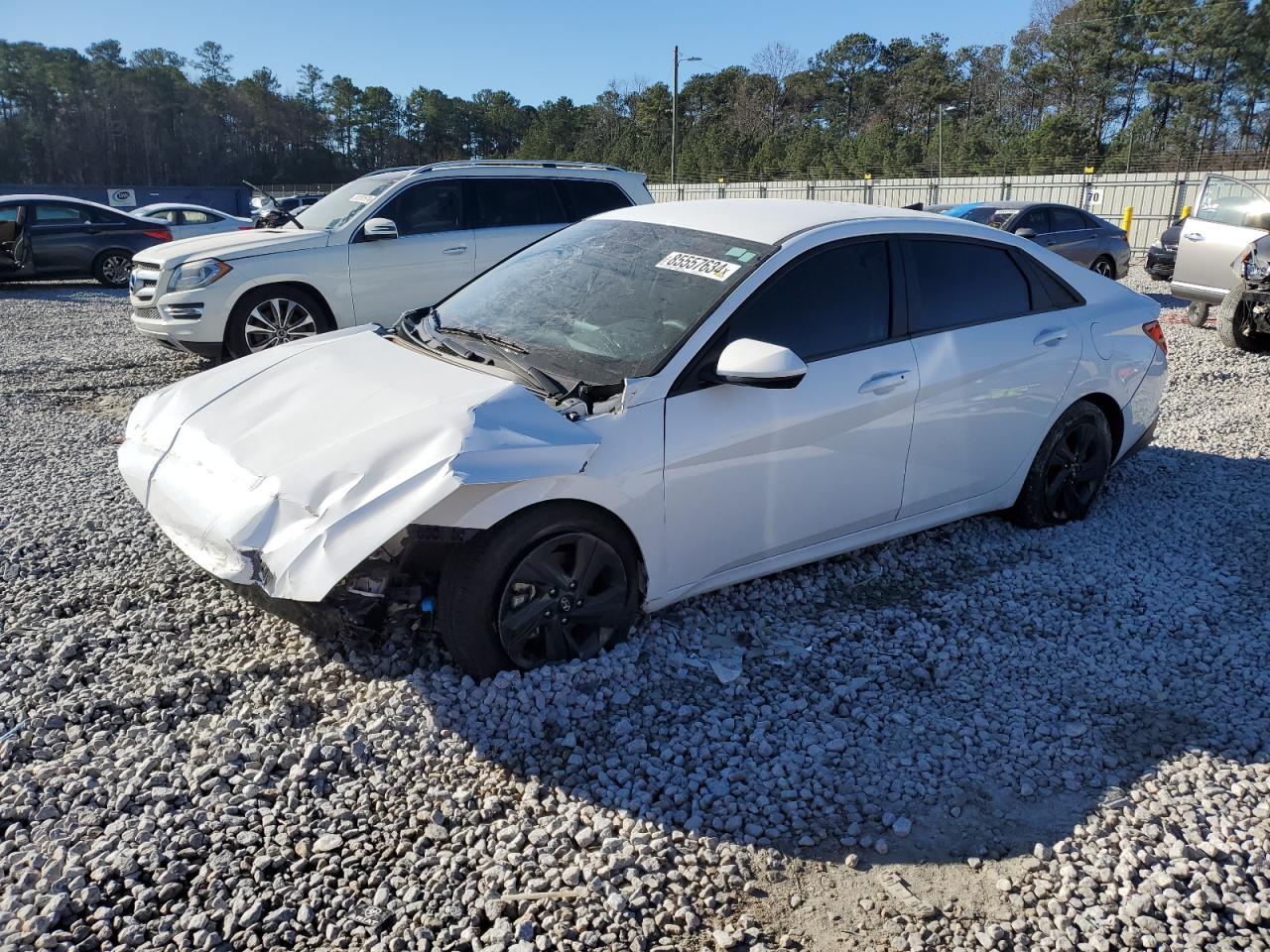2023 HYUNDAI ELANTRA SE