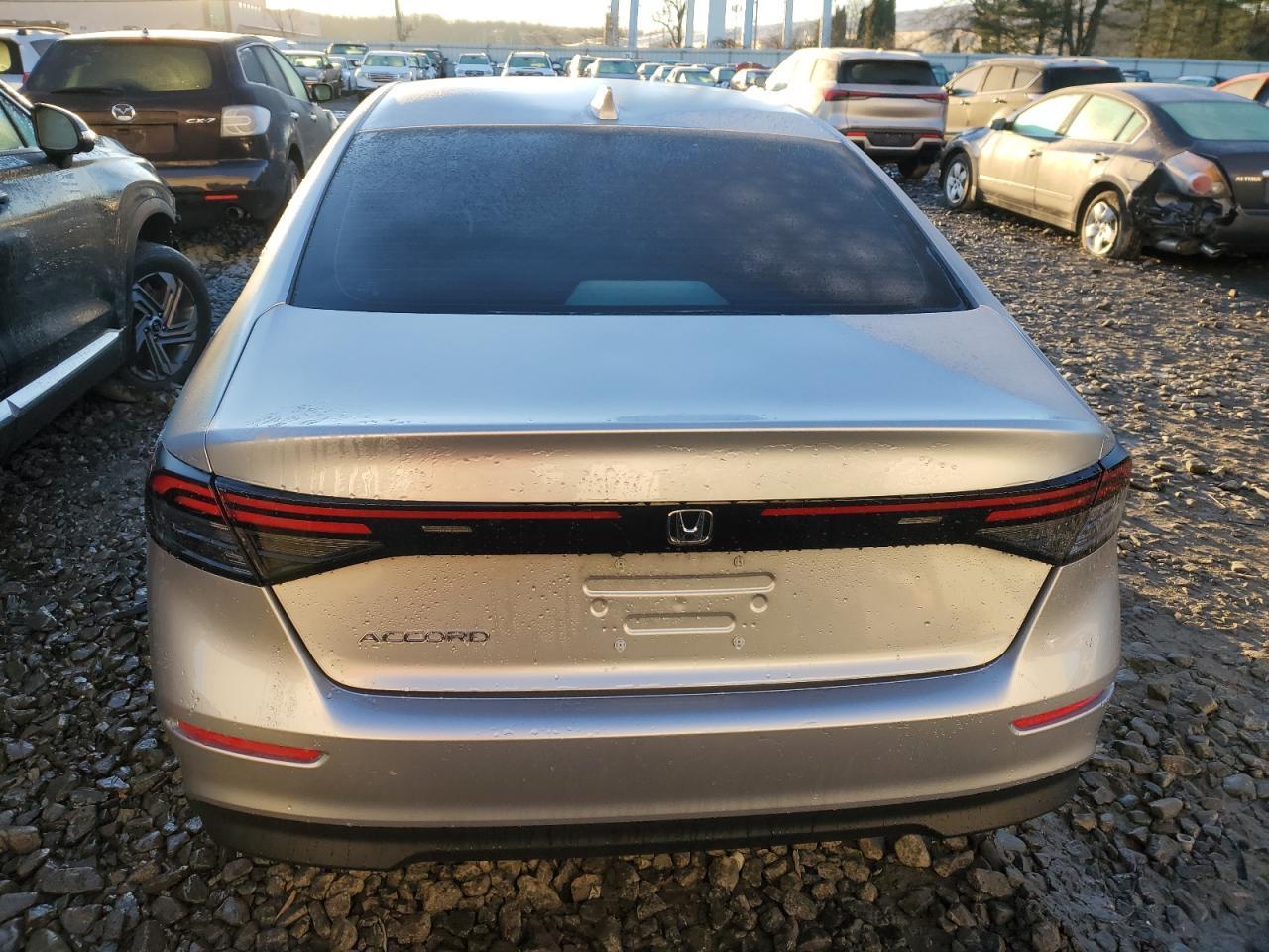 2024 HONDA ACCORD EX - Image 6