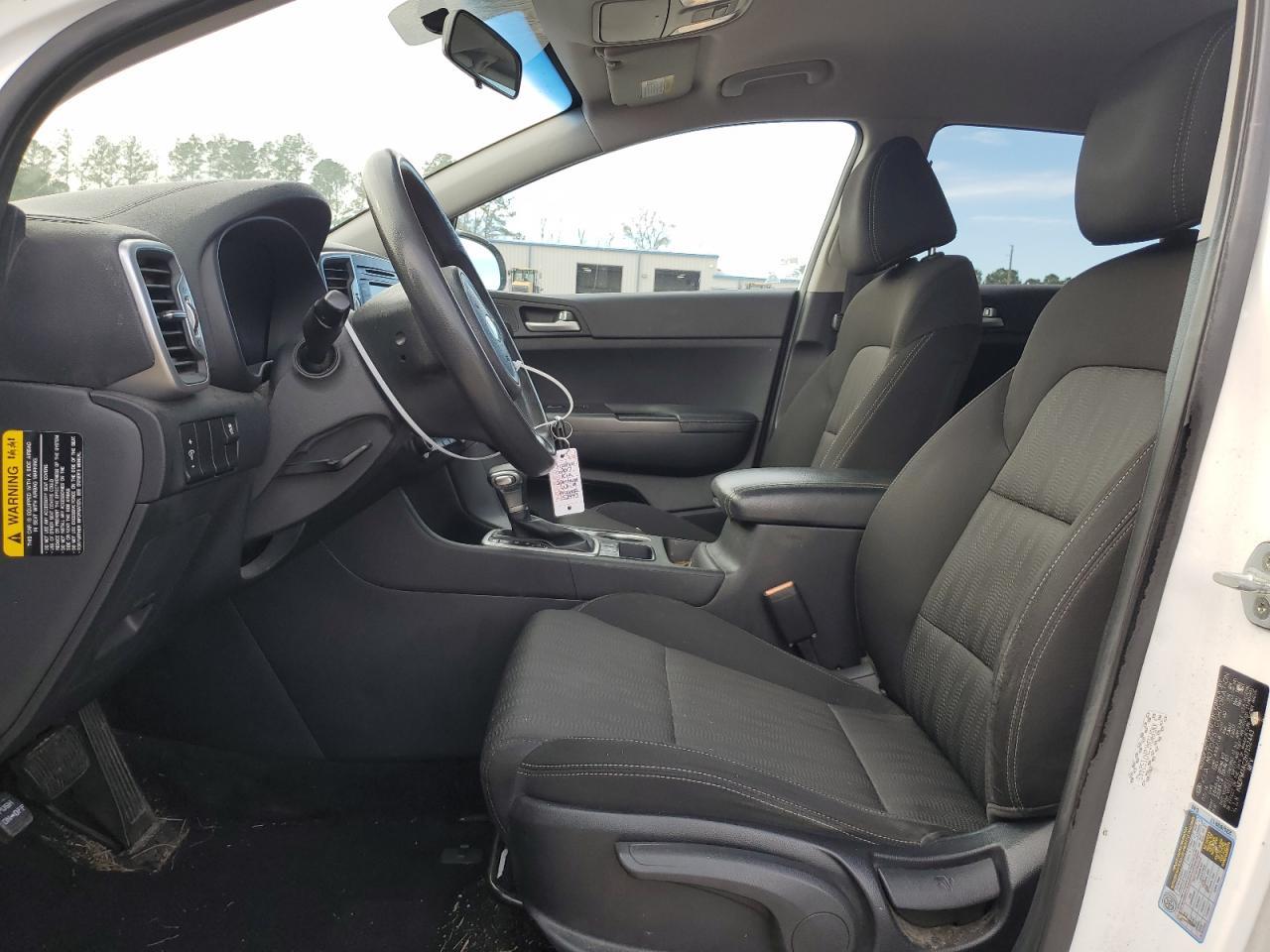 2017 KIA SPORTAGE L - Image 7