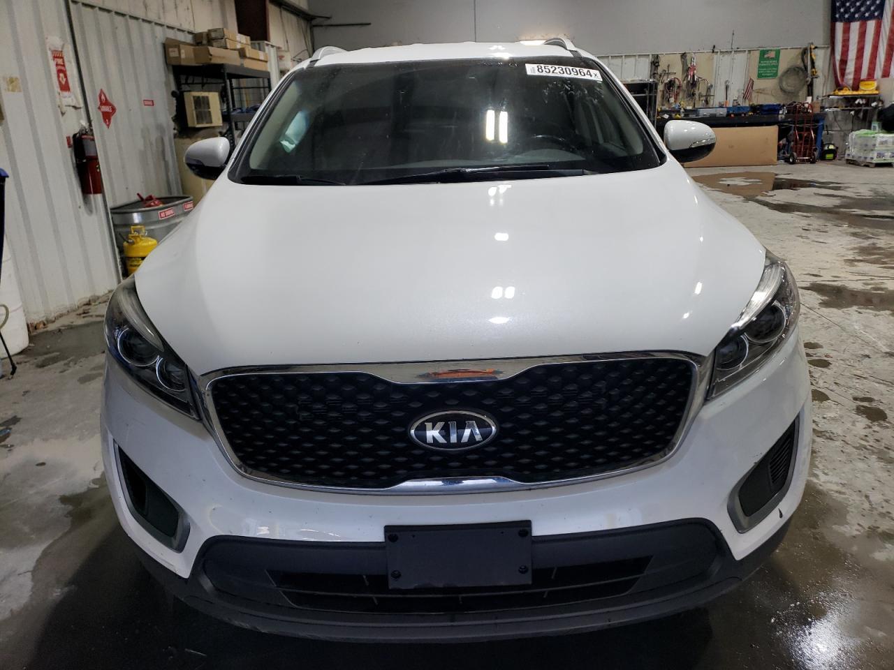 2016 KIA SORENTO LX - Image 5