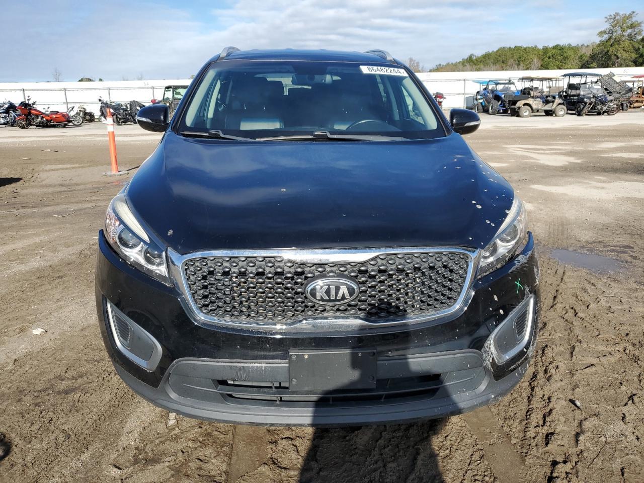 2017 KIA SORENTO LX - Image 5