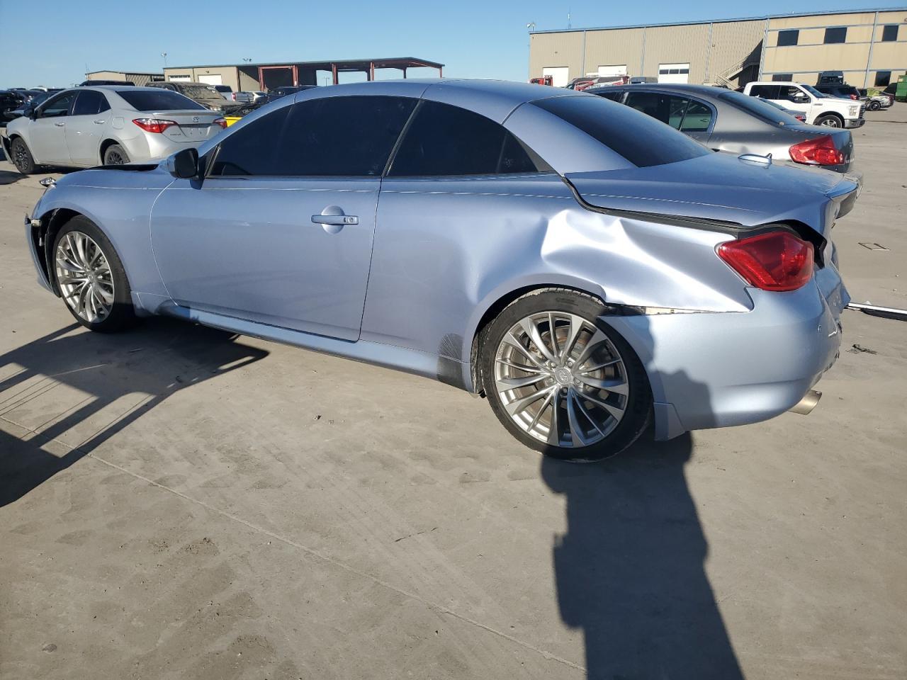 2011 INFINITI G37 BASE - Фото 2