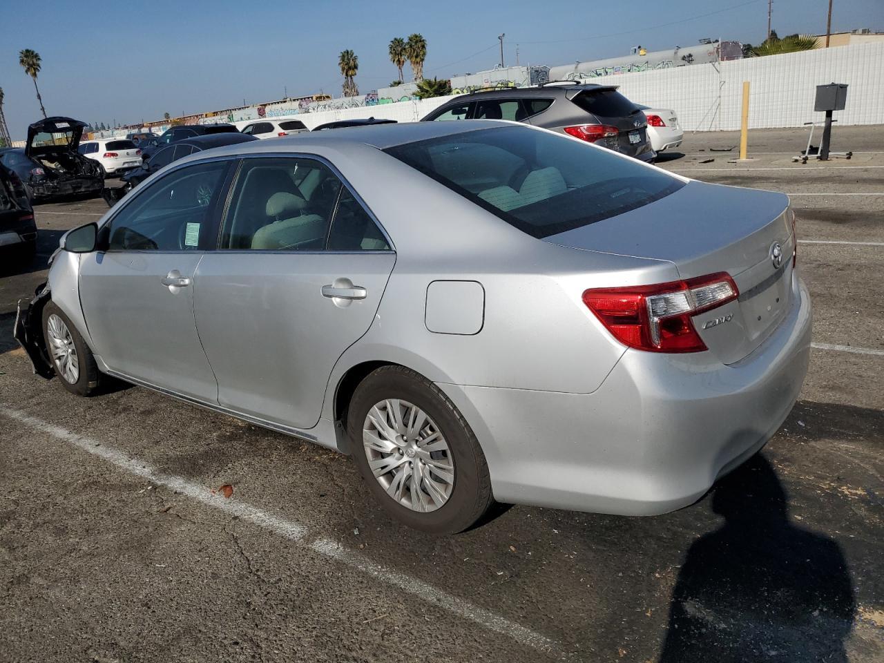 2014 TOYOTA CAMRY L - Фото 2