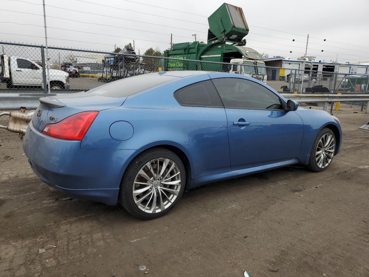 2012 INFINITI G37 - Image 3