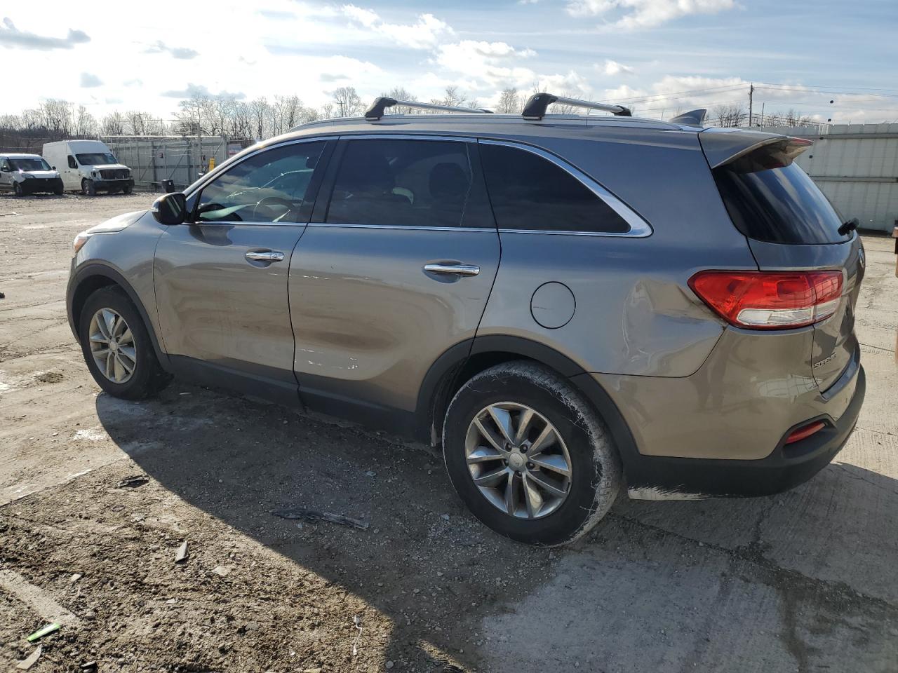 2016 KIA SORENTO LX - Image 2
