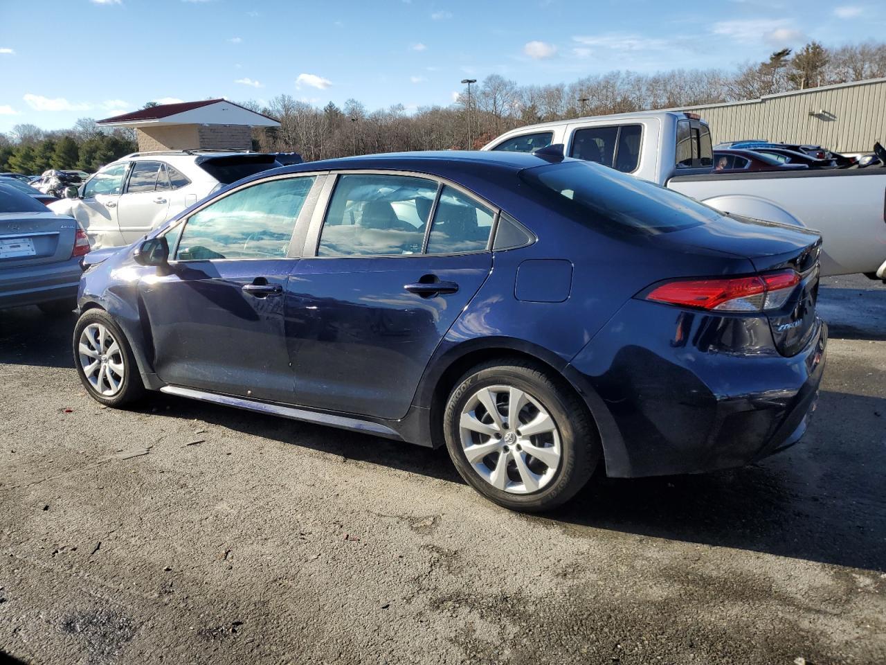 2022 TOYOTA COROLLA LE - Image 2