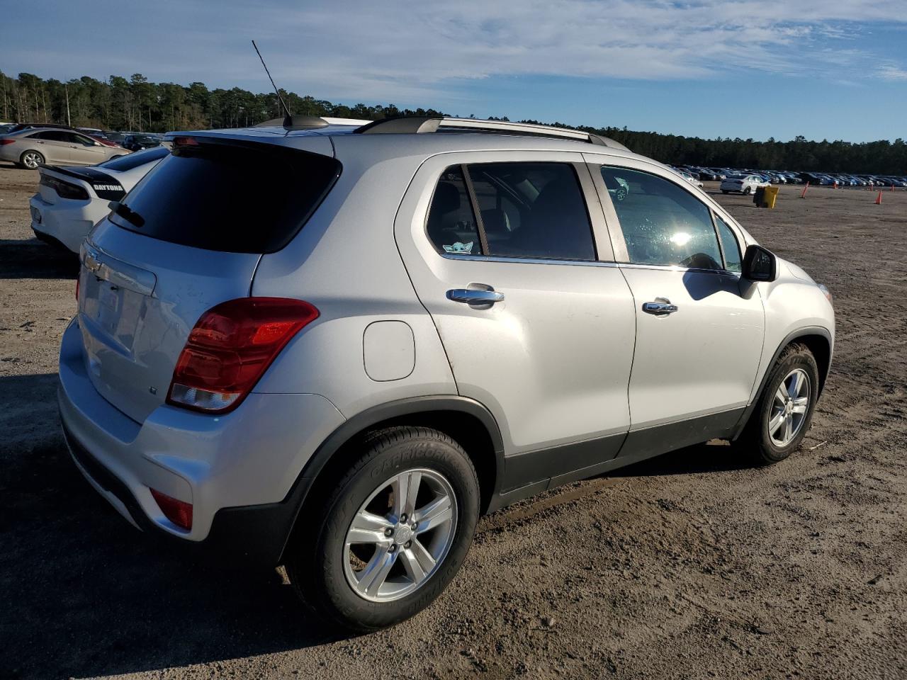 2019 CHEVROLET TRAX 1LT - Фото 3