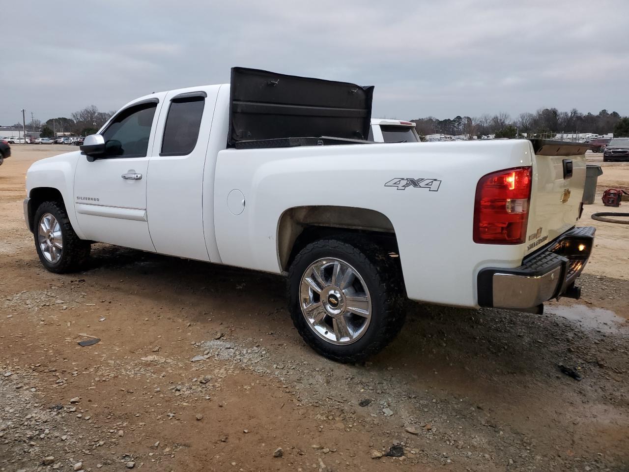 2012 CHEVROLET SILVERADO - Image 2