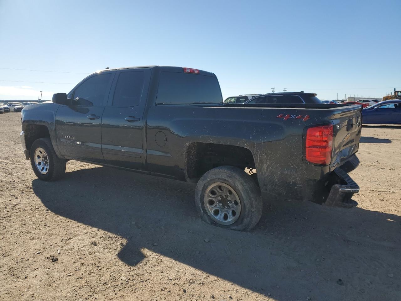 2018 CHEVROLET SILVERADO - Фото 2
