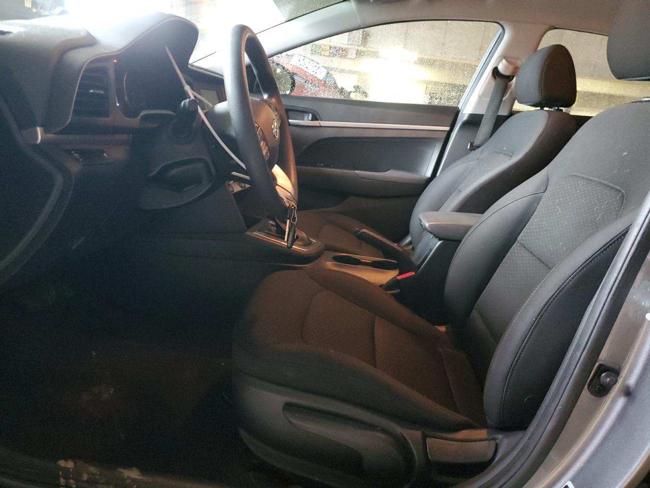 2019 HYUNDAI ELANTRA SE - Фото 7