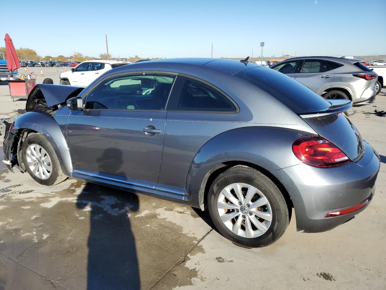 2019 VOLKSWAGEN BEETLE S - Image 2