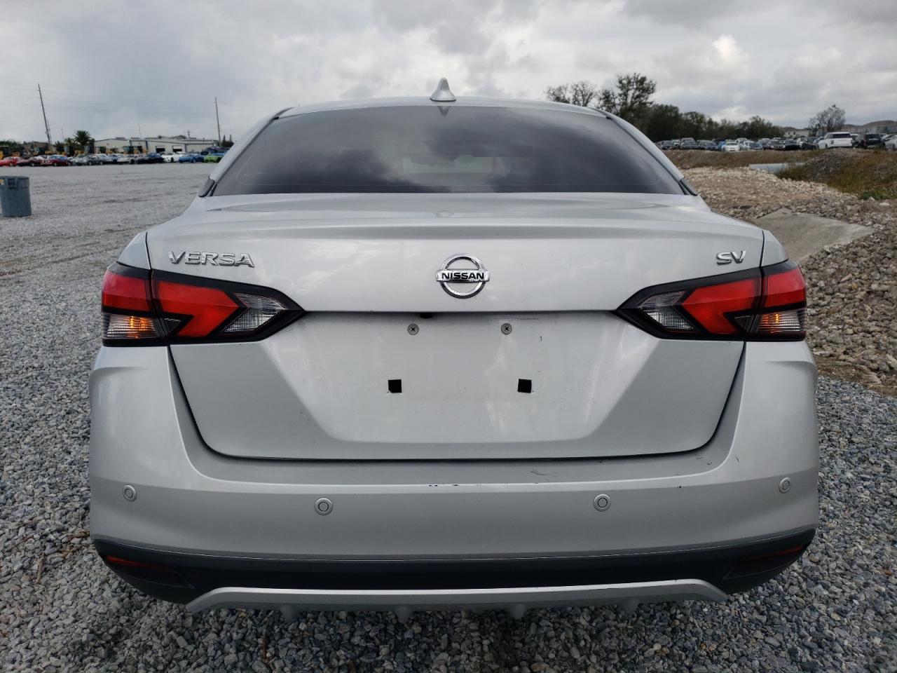2021 NISSAN VERSA SV - Image 6
