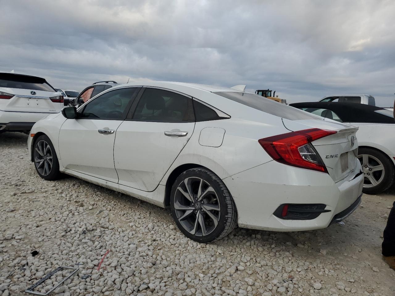 2019 HONDA CIVIC TOUR - Image 2