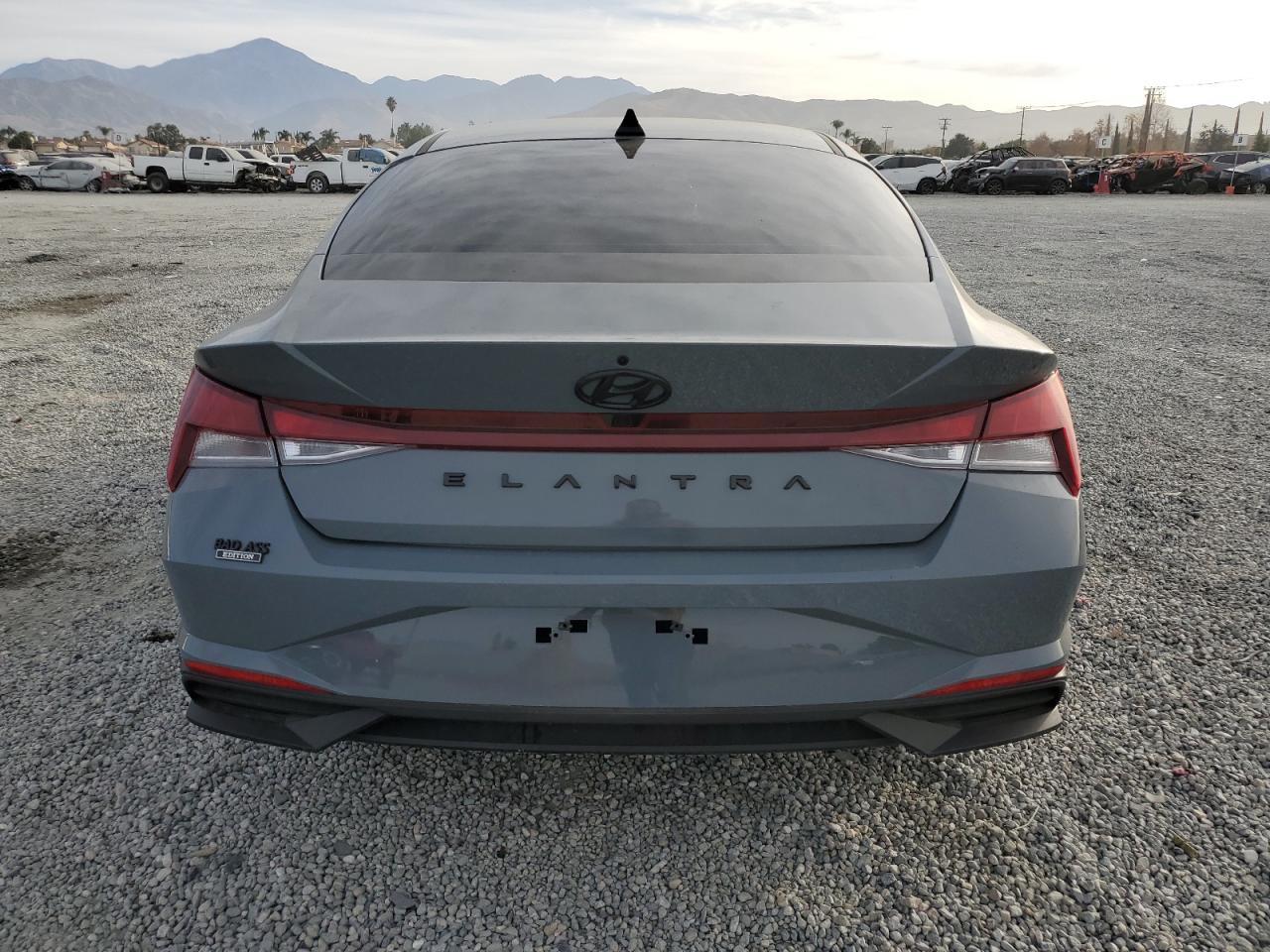 2023 HYUNDAI ELANTRA SE - Image 6