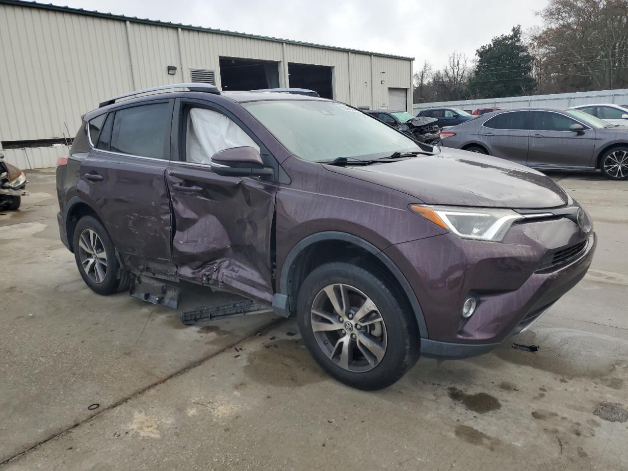 2017 TOYOTA RAV4 XLE - Image 4