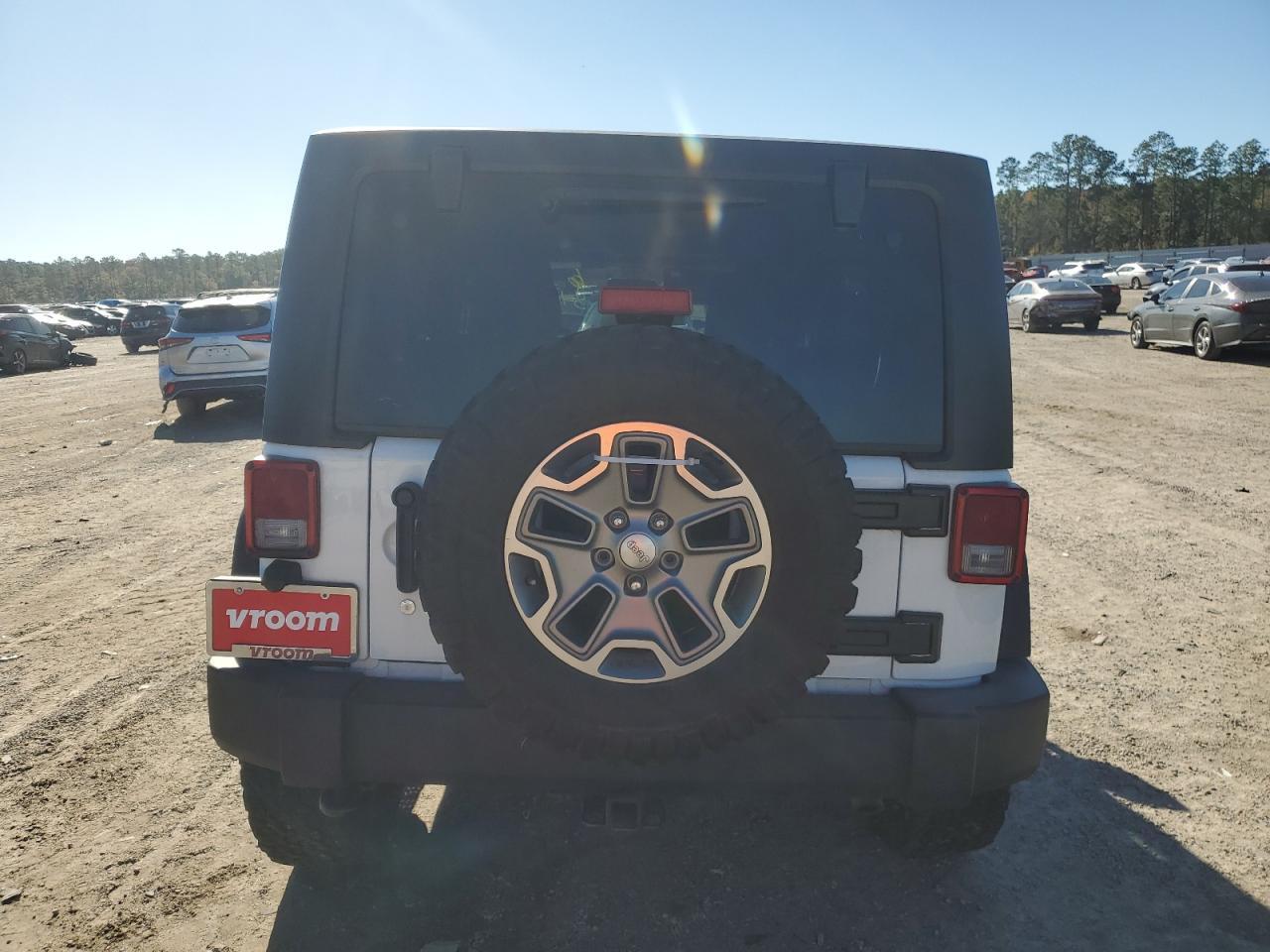 2017 JEEP WRANGLER U - Image 6